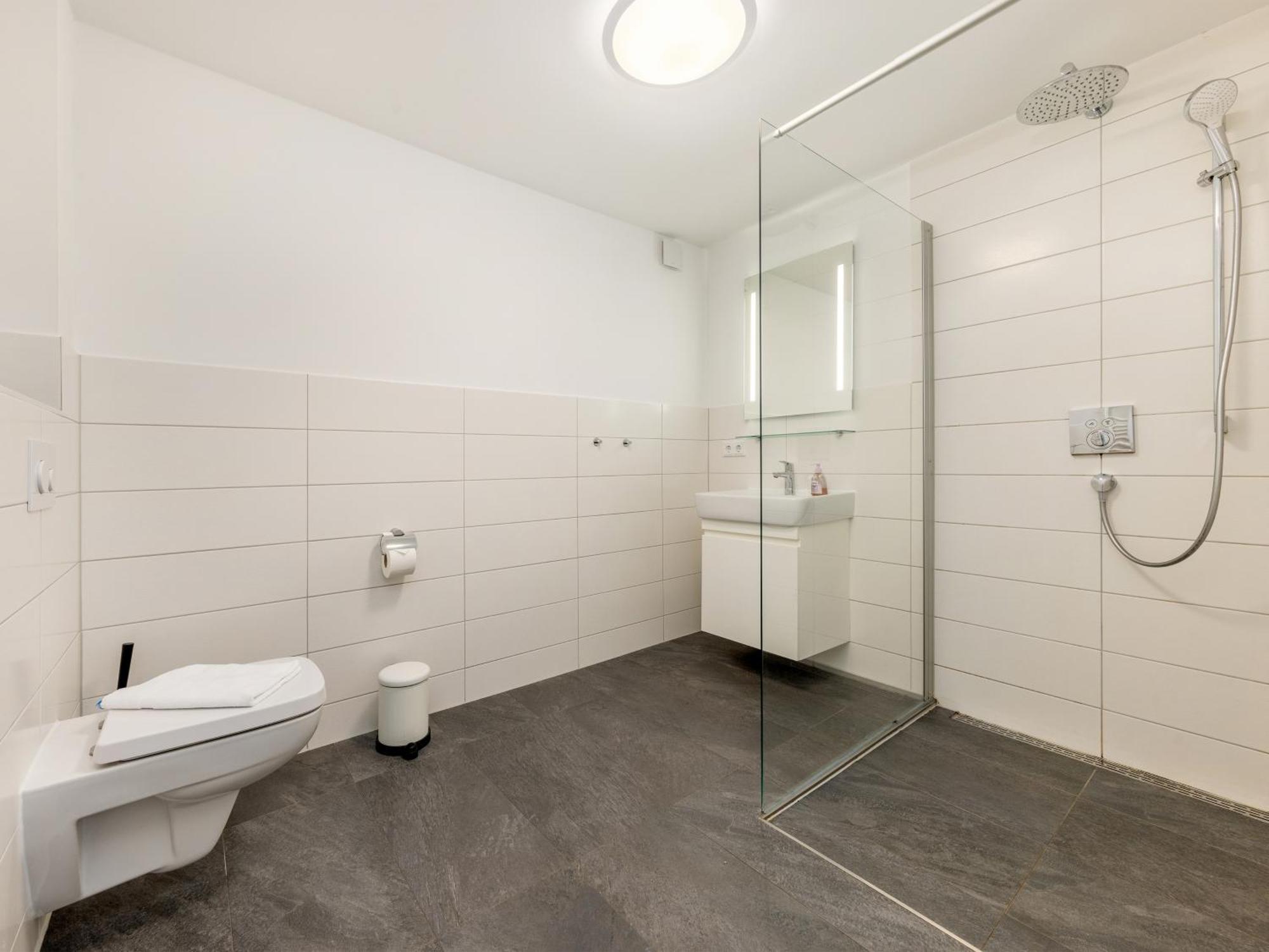 Ferienwohnung Meeresrauschen In Der Residenz Clara Sophia Binz Exterior foto